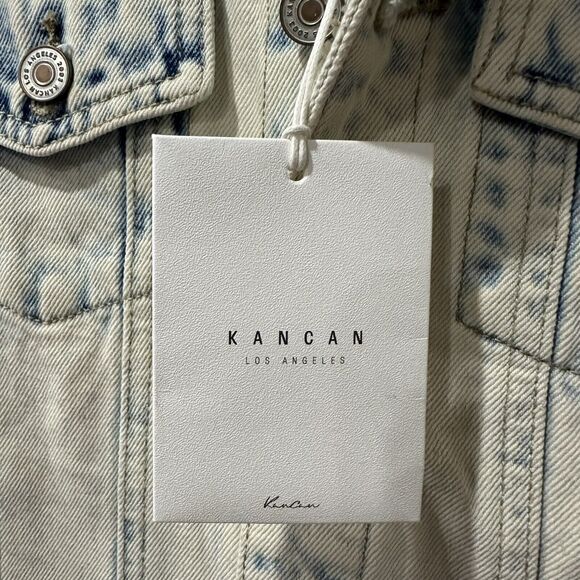 NWT’s Kancan Women’s Blue Acid Wash Denim Jean Jacket size Medium - Picture 4 of 6